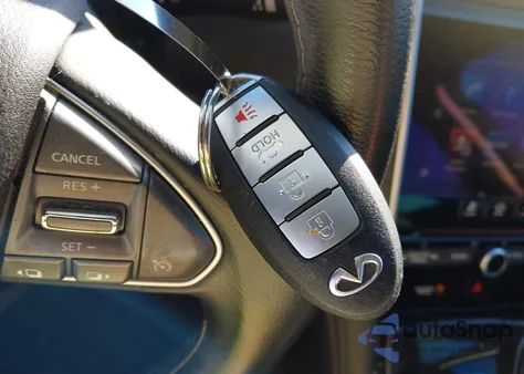 2017 Infiniti Q50 2.0T Base z USA, uszkodzony, nr VIN JN1CV7AP0HM641451